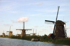 Many more Dutch windmills.jpg Many more Dutch windmills.jpg