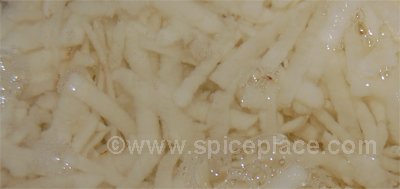 Shredded Potatoes in Anti Oxidant Solution